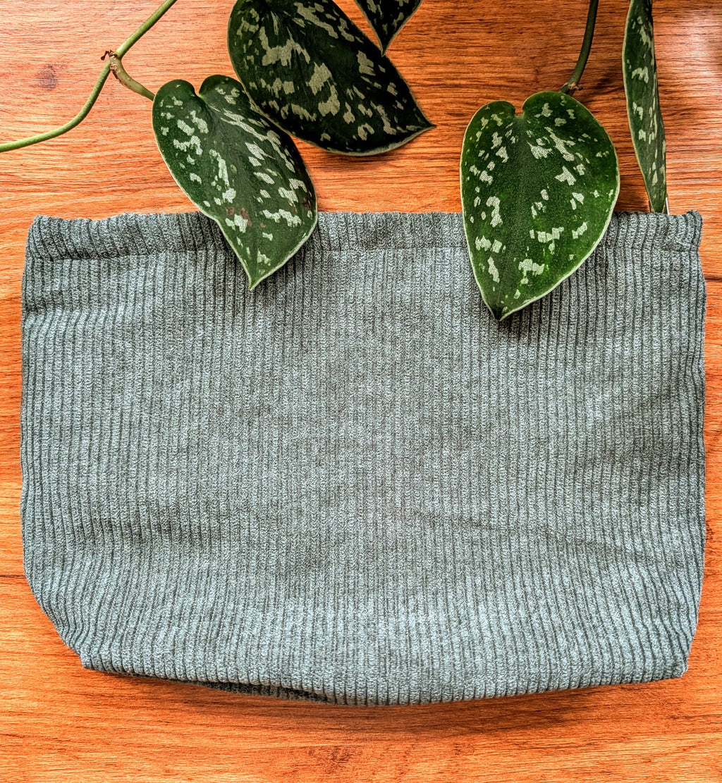 Ivy Pouch