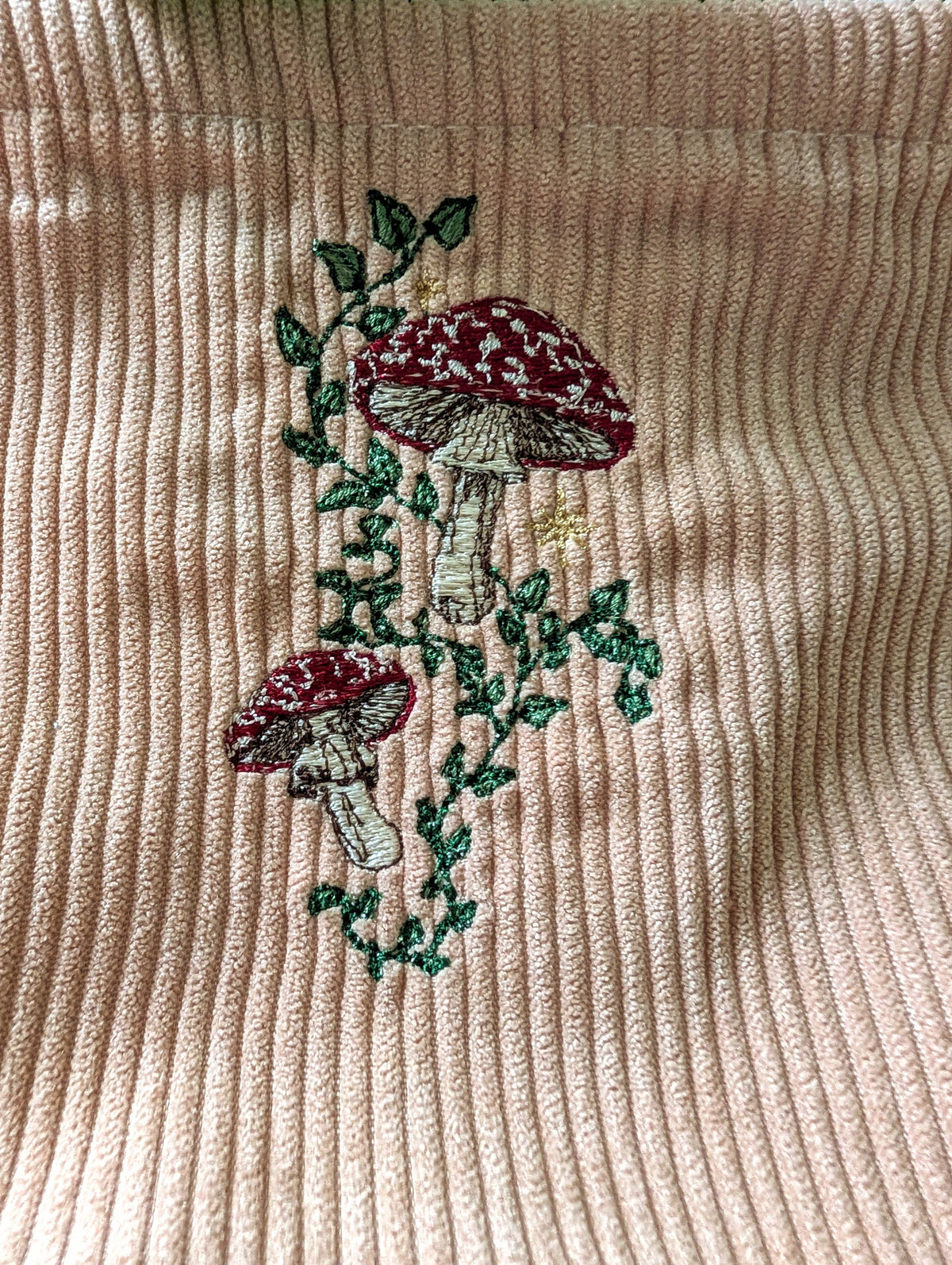 Mushroom Vine Pouch